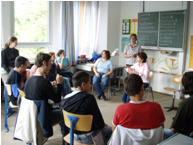 Schler der Rheinischen Schule fr Hrgeschdigte in Kln 