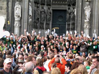 UT-Demo vor dem Klner Dom