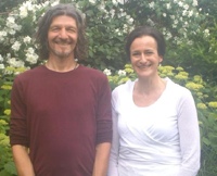 Markus Theile und Tanja Berg (geprüfte Yogalehrer)
